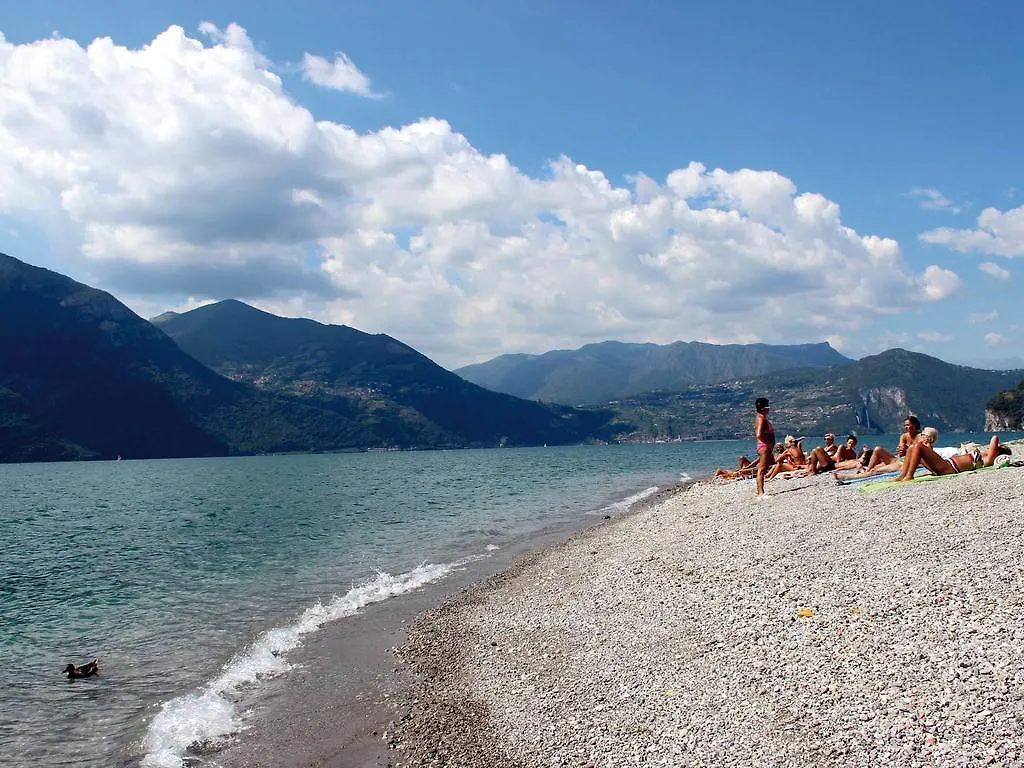 Villa Serioli Marone Appartamento